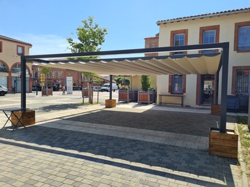 Installation de pergola pour restaurant à Toulouse