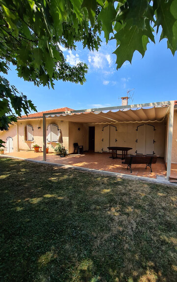 pergola avec repli latéral de la toile