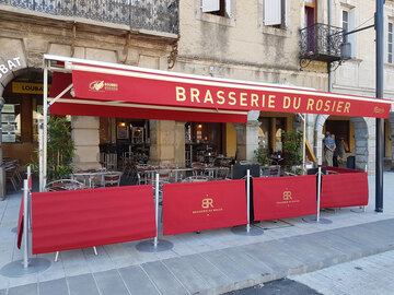 rentoilage de stores pour terrasse de restaurant