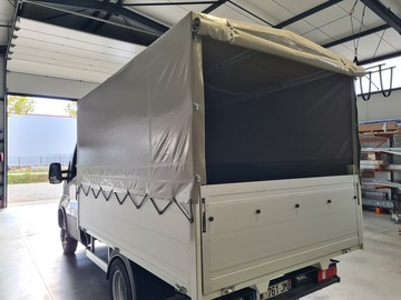 Bâche de camion 